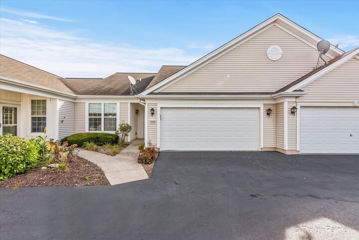 13568 Delaney Road  Huntley IL 60142 photo