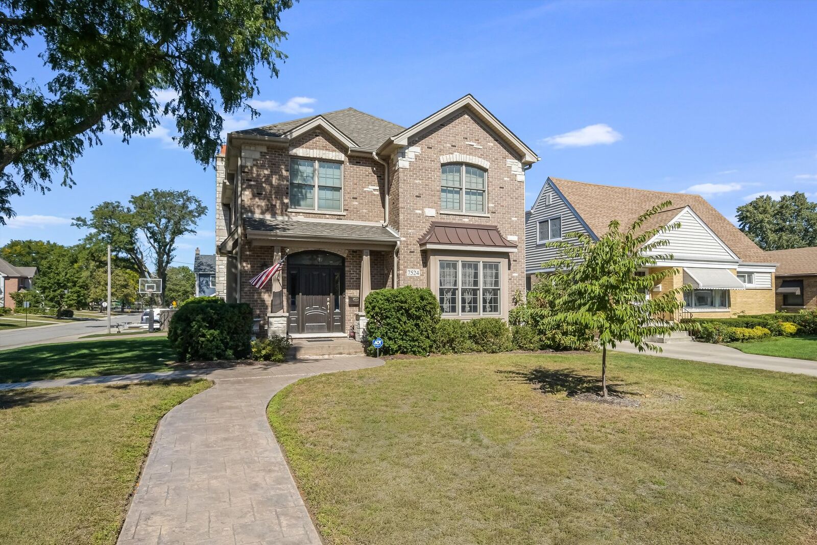 Property Photo: 7524 W Jonquil Terrace IL 60714