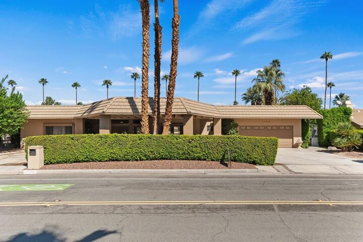 Property Photo: 73880 Grapevine Street CA 92260