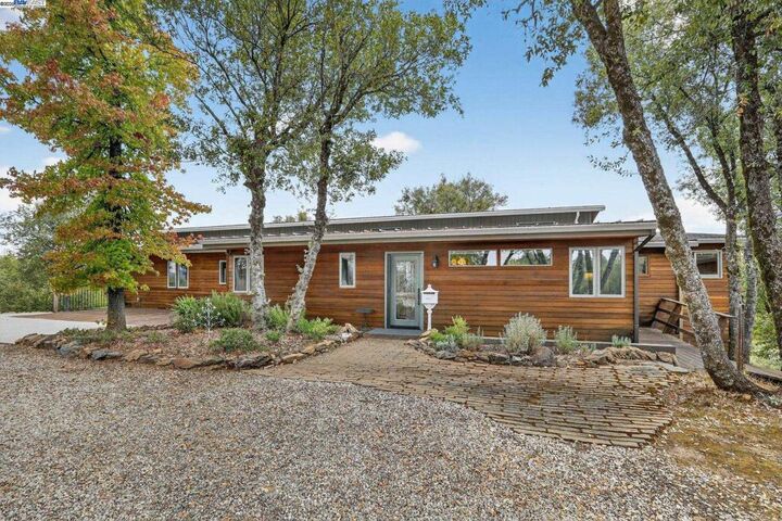Property Photo: 16440 Clinton Rd CA 95642