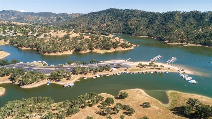 Property Photo:  2142 Wood Duck Lane  CA 93446 