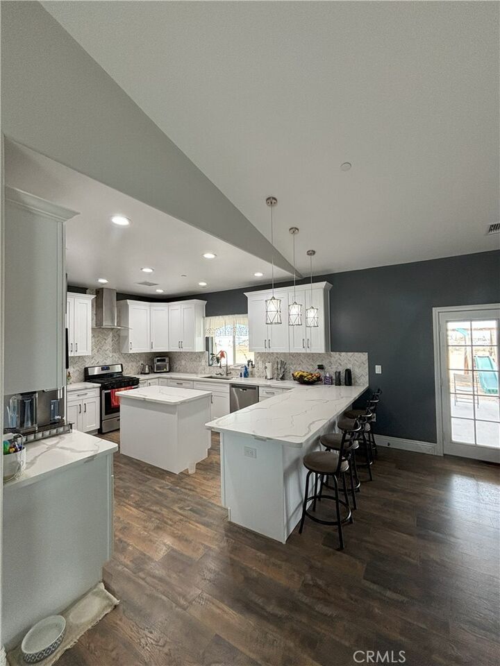 Property Photo: 13970 Bonanza Road CA 92392