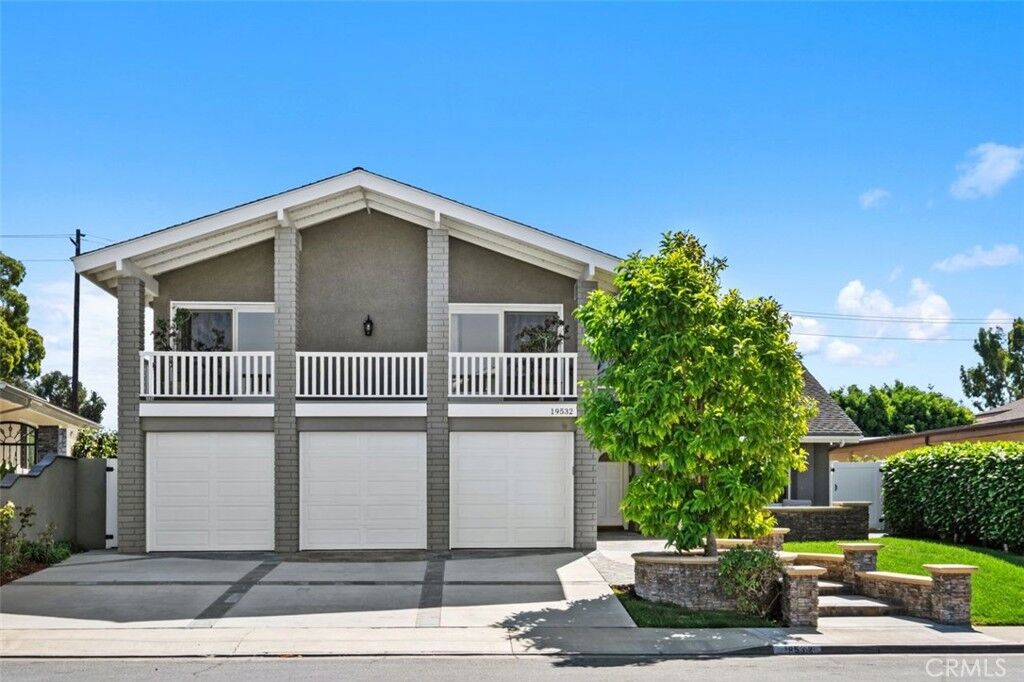 Property Photo:  19532 Summer Breeze Lane  CA 92648 