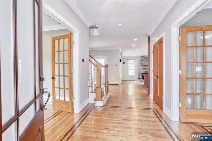 Property Photo:  340 N Pleasant Avenue  NJ 07450 