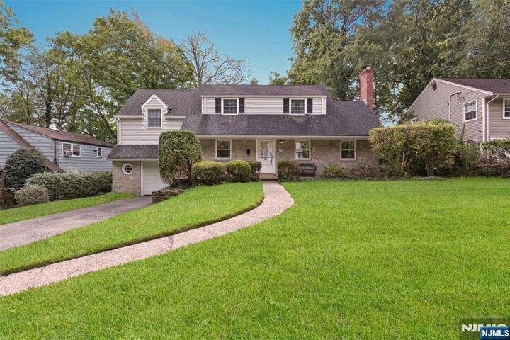 58 Country Club Road  Tenafly NJ 07670 photo