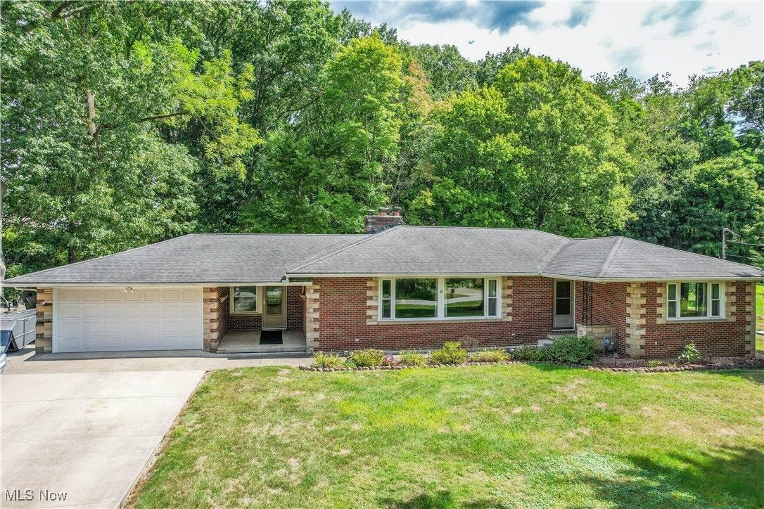 Property Photo: 4393 Hilltop Drive OH 44203