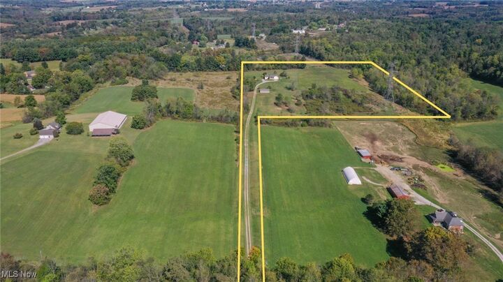 Property Photo:  39528 Churchill Road  OH 44432 