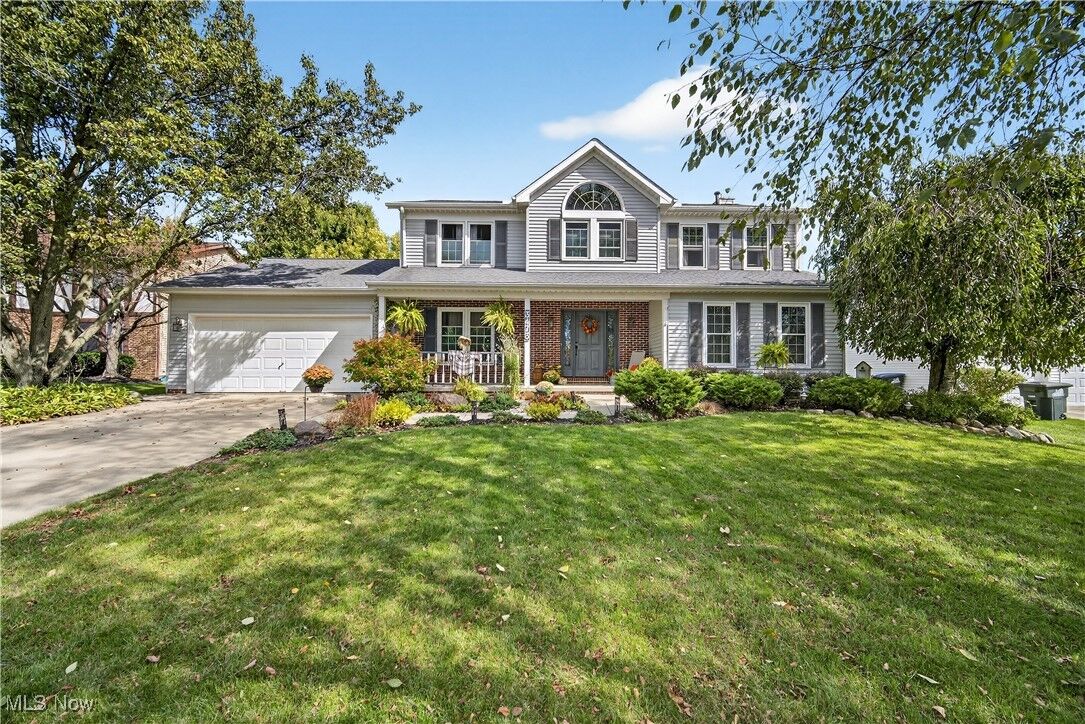 Property Photo: 3473 Auvergne Oval OH 44212