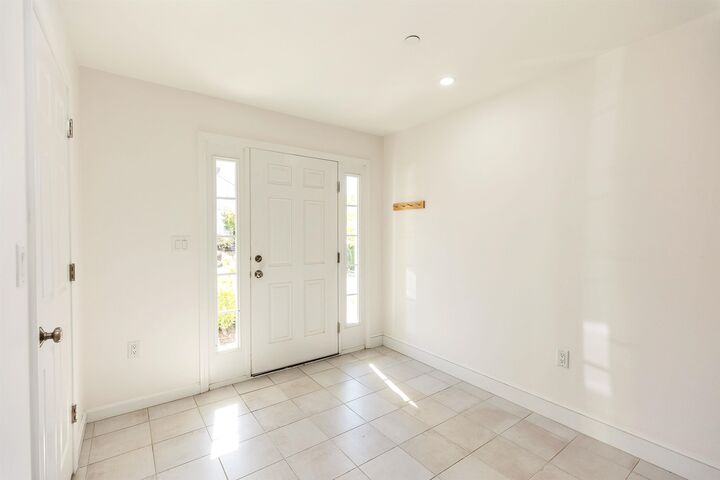 Property Photo: 163 Woodview Way NH 03102