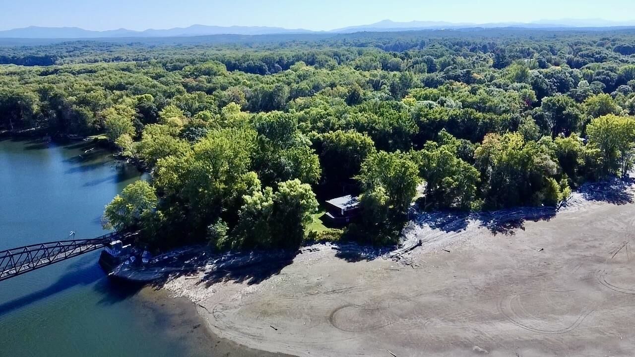 Property Photo: 3181 North Avenue VT 05401