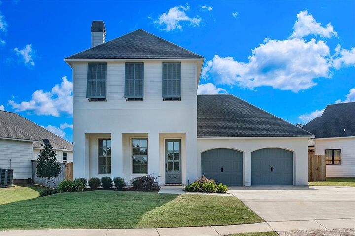 Property Photo: 9847 Canebrake Lane LA 71106