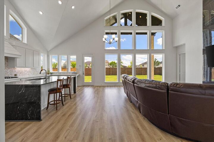 Property Photo: 426 Matador Drive TX 75189