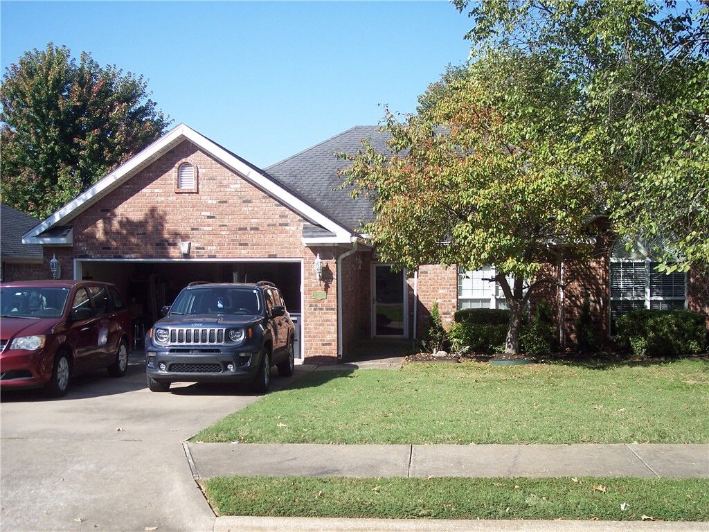 Property Photo:  5206 S 60th Place  AR 72758 