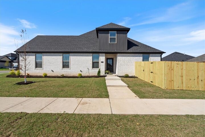 Property Photo: 6900 SW Basswood Street AR 72713