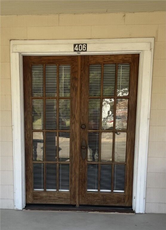 Property Photo: 406 S Fulton Street AR 72830