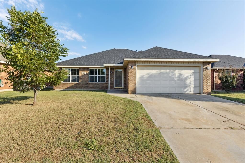 Property Photo: 4613 SE 78th Street OK 73135