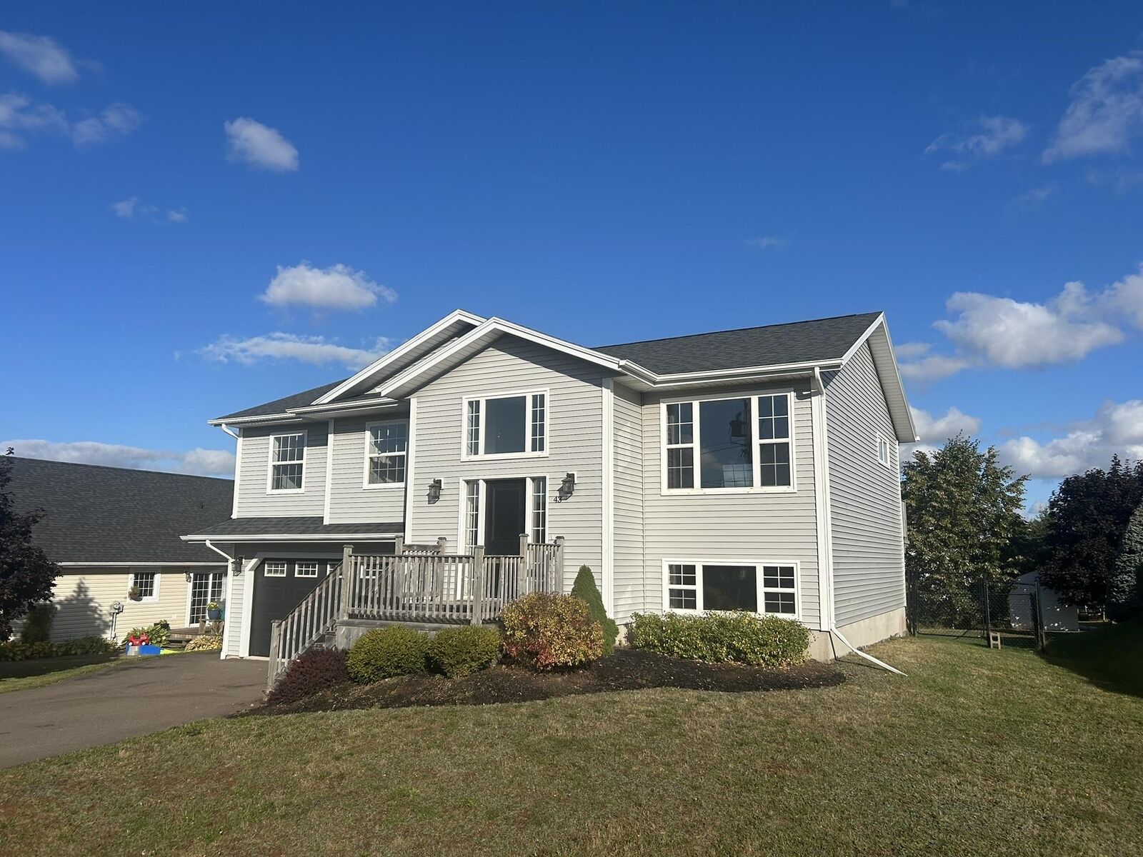 Property Photo:  43 Westway Drive  PE C1E 2K2 
