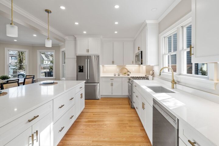 Property Photo:  21 Francis St. 21  MA 02459 