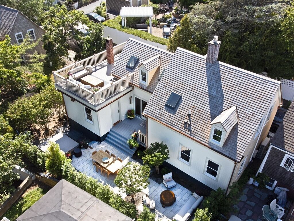 Property Photo:  3 Carver Court  MA 02657 