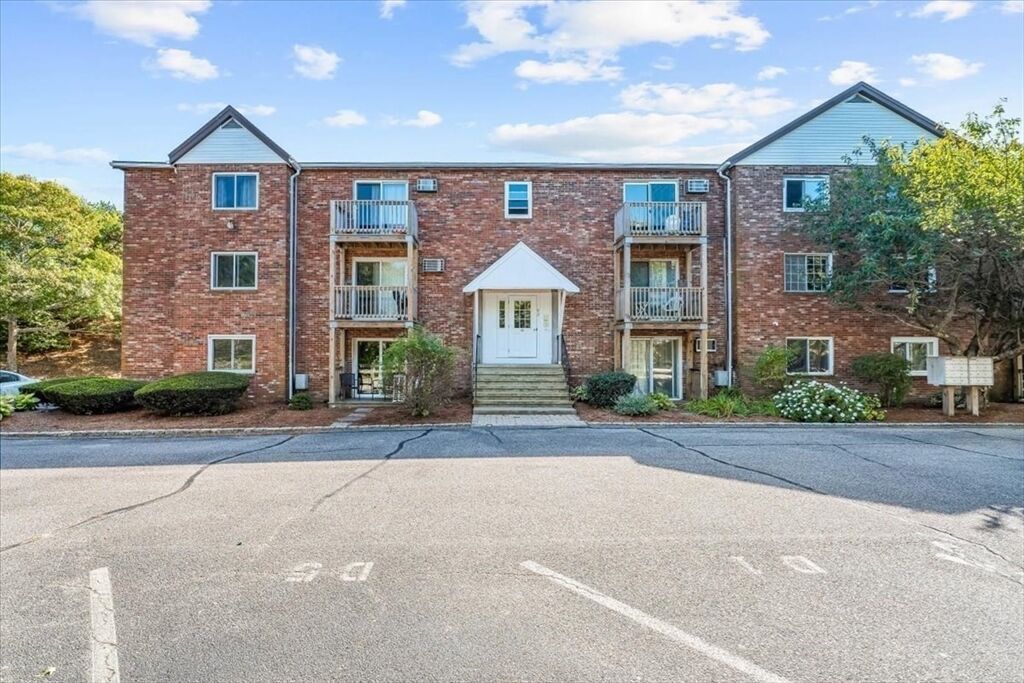Property Photo:  92 Sandwich Rd 2D  MA 02532 