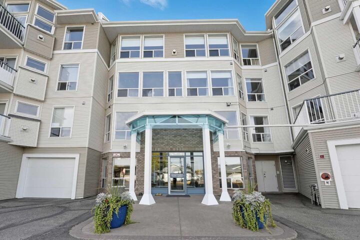 Property Photo:  6118 53 Avenue 208  AB T4N 6P7