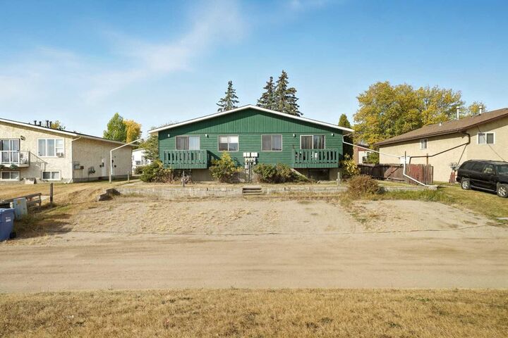 Property Photo:  27 Nyberg Avenue  AB T4P 1R5 