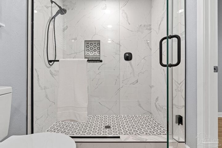 Property Photo:  5968 Capitol Dr  FL 32563 