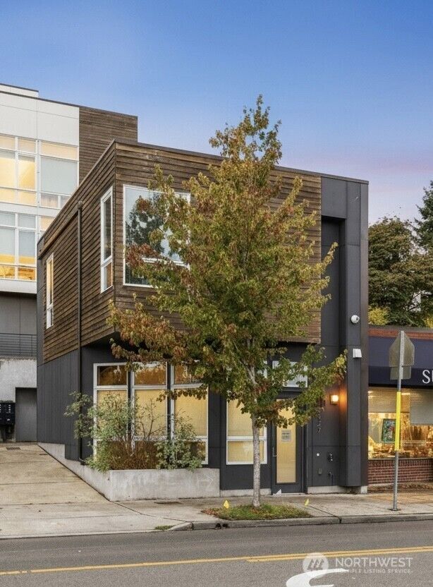Property Photo:  7327  35th Avenue NE  WA 98115 