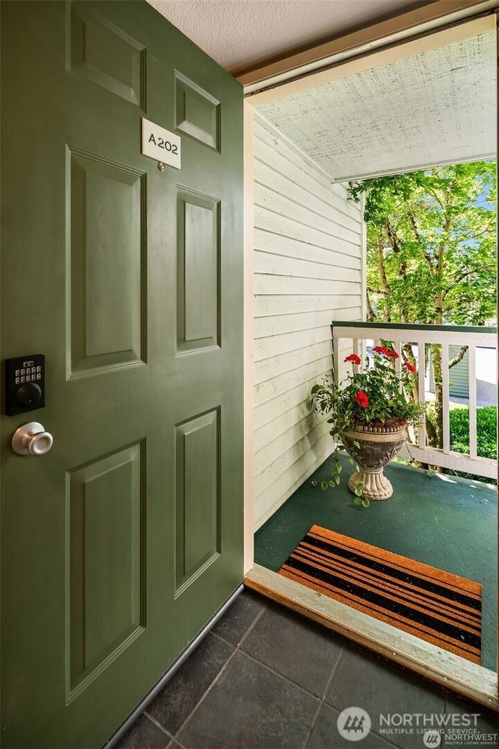 Property Photo:  25120  98th Place S A202  WA 98030 