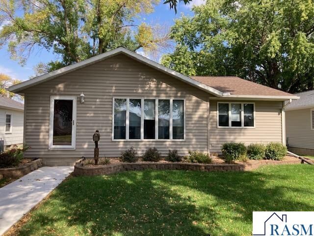 Property Photo: 508 Summit Street SE MN 56085