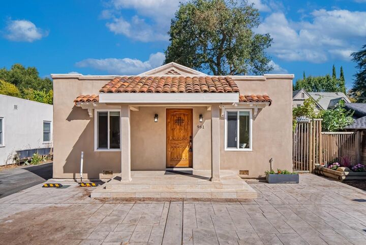 961 Channing Avenue  Palo Alto CA 94301 photo