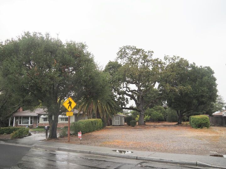 Property Photo:  2139 Alameda De Las Pulgas  CA 94061 