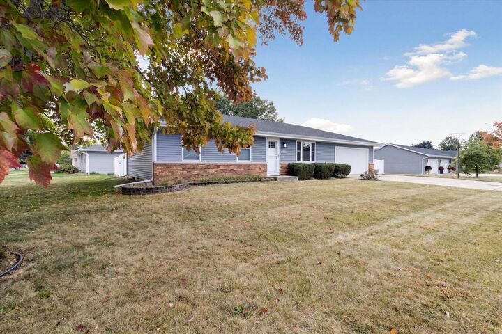 Property Photo:  2305 South Arch Street  WI 53546 