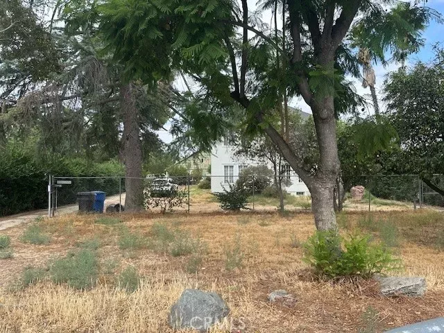 5893 Grand Avenue  Riverside CA 92504 photo