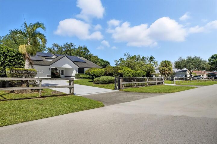 Property Photo:  11521 NW 23rd St  FL 33323 