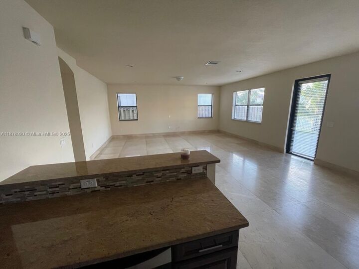 Property Photo:  9895 NW 87th Ter  FL 33178-2651 