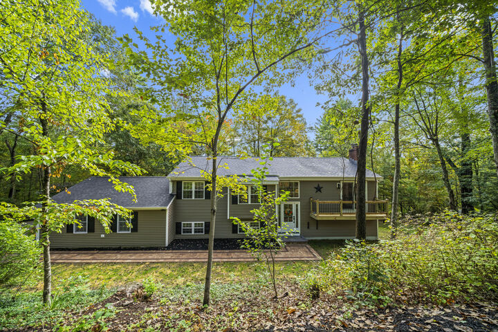 8 Crane Place  Simsbury CT 06070 photo