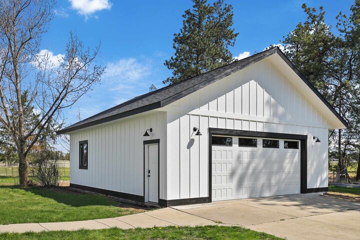 Property Photo: 7411 N Rambo Rd WA 99224