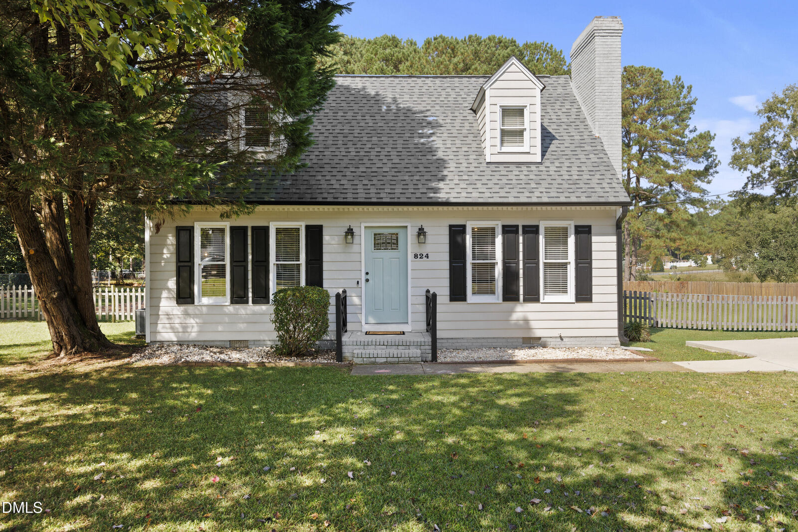 Property Photo: 824 S Hollybrook Road NC 27591