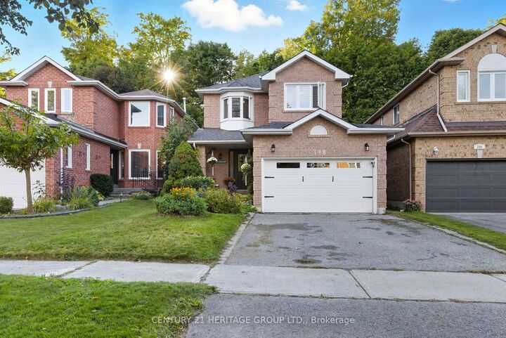 Property Photo:  398 Carruthers Avenue  ON L3X 2C1 