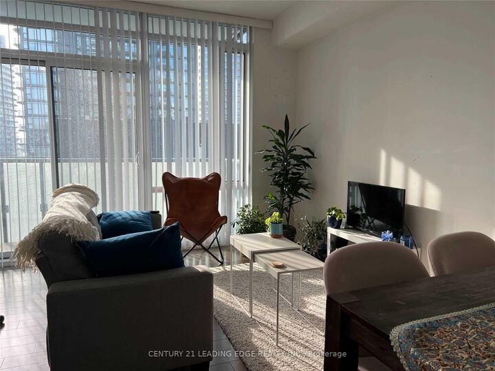 Property Photo:  170 Fort York Boulevard 1010  ON M5V 0E6 