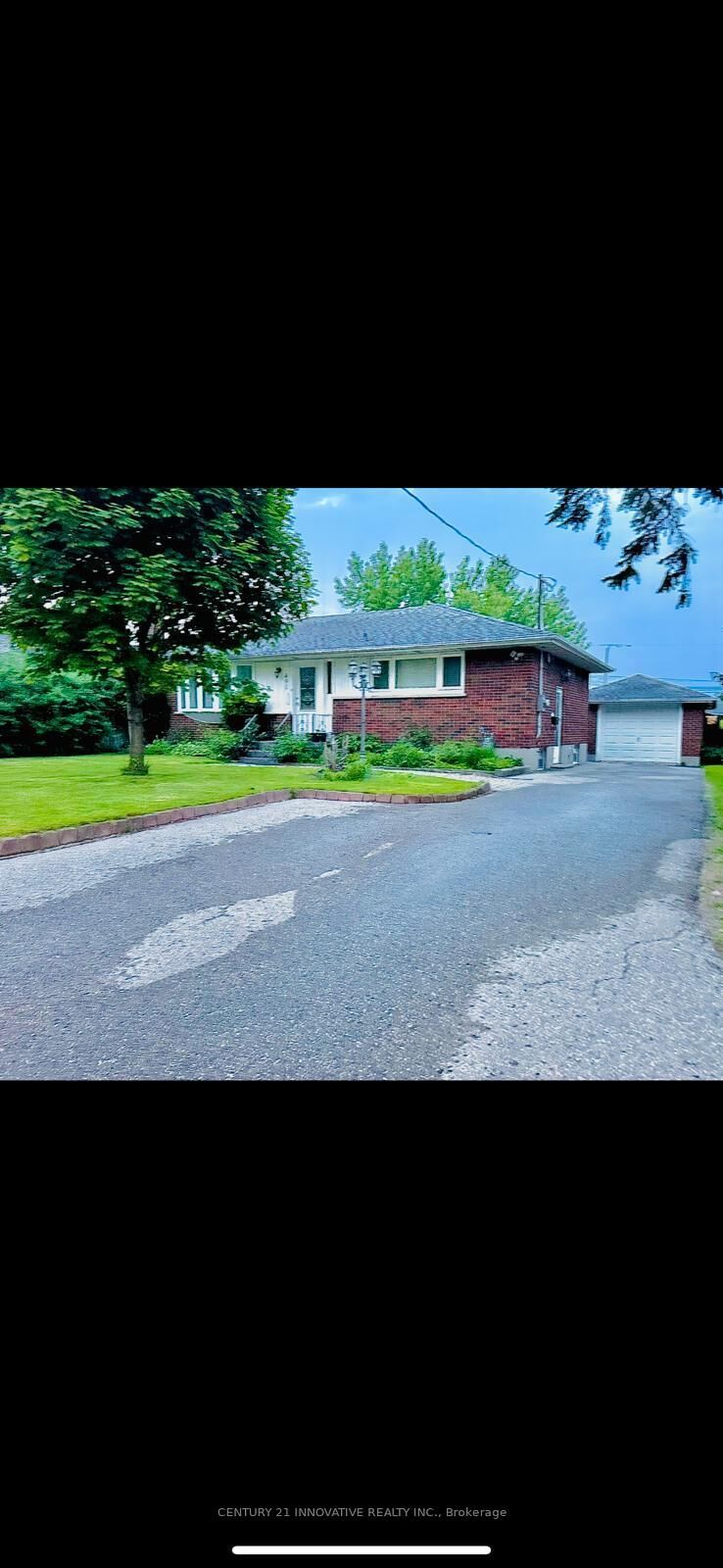 Photo de la propriété:  491 Fairlawn Street N  ON L1J 4R5 