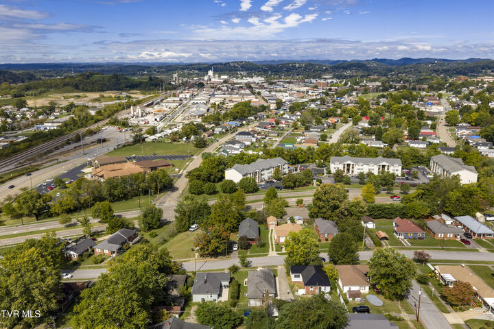 Property Photo:  809 Birch Street  TN 37664 