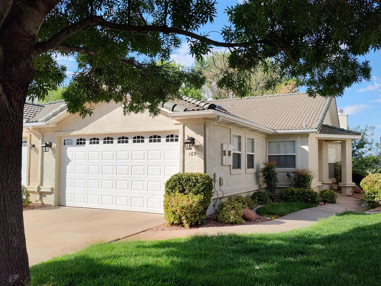 Property Photo: 169 N Turnbury Ln UT 84780