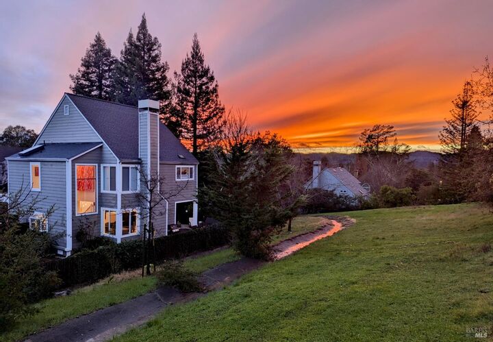 1337 Creekside Court  Healdsburg CA 95448 photo