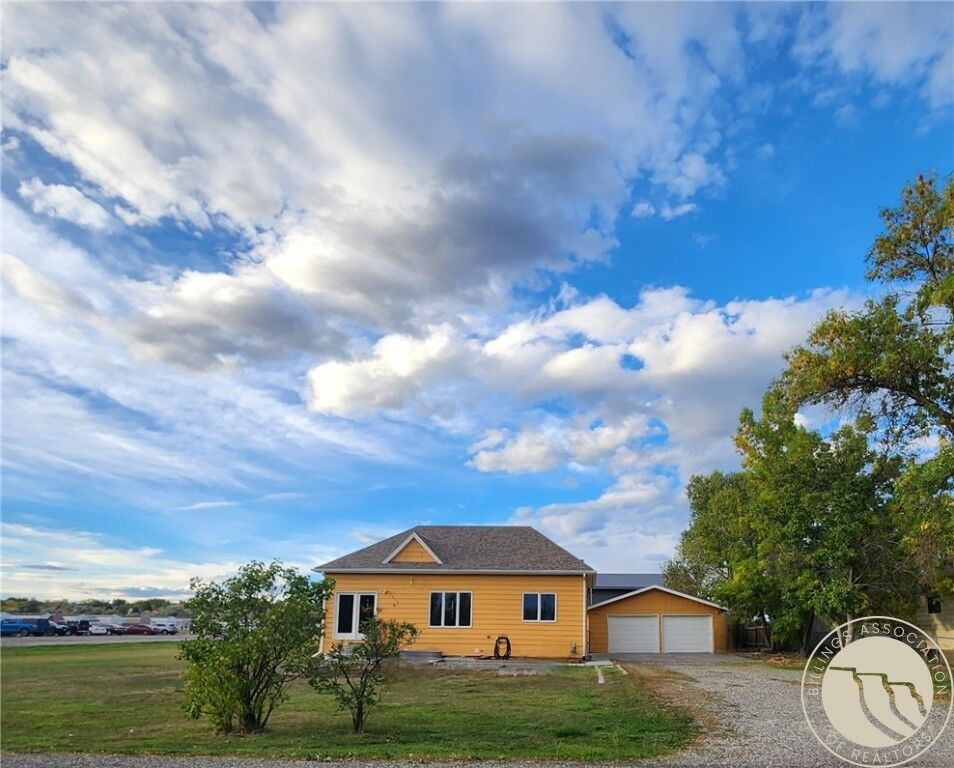 Property Photo: 1309 E 8th Street MT 59044