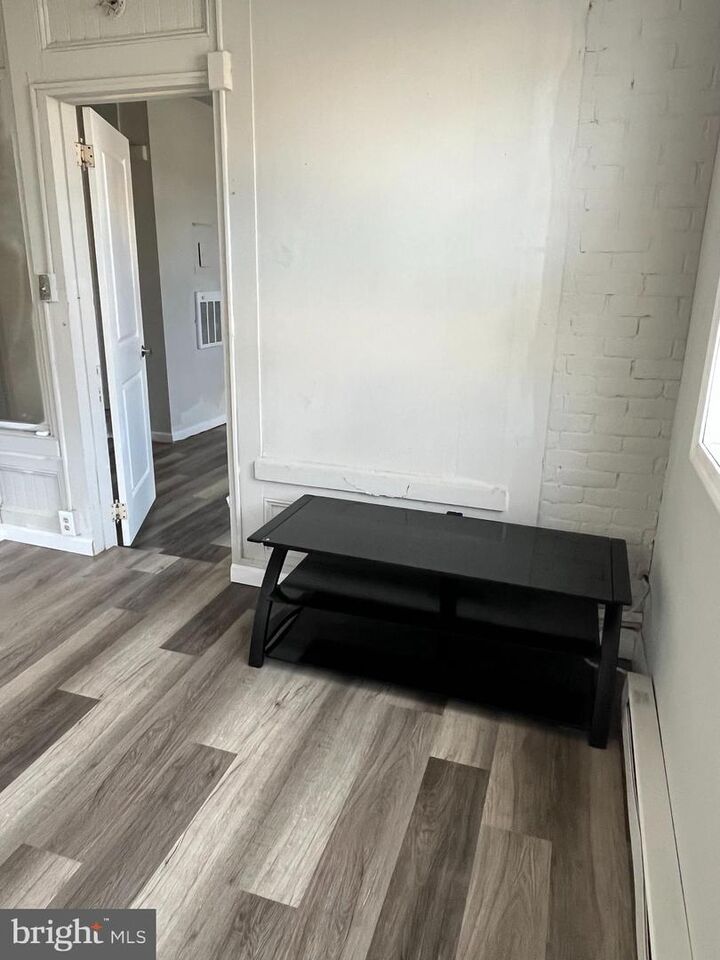 Property Photo:  3315 N Park Avenue 2R  PA 19140 