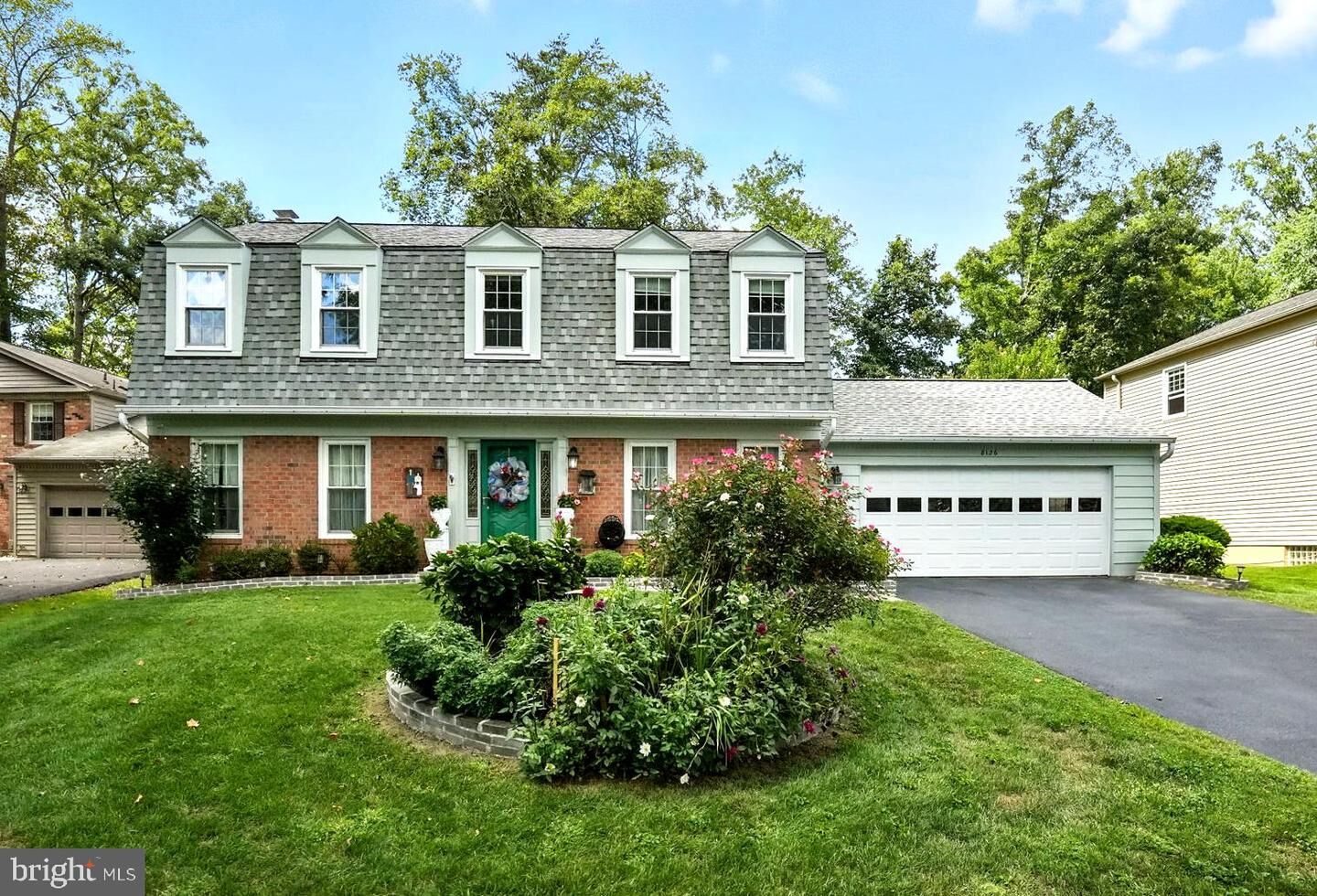 Property Photo: 8126 Viola Street VA 22152