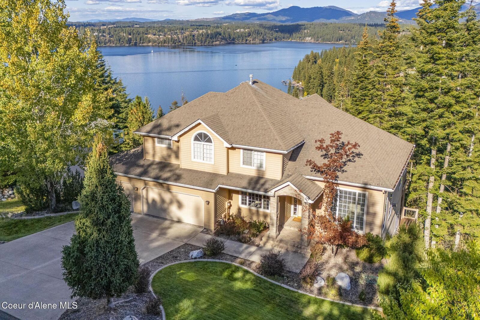 Property Photo: 3669 E Lookout Dr ID 83815