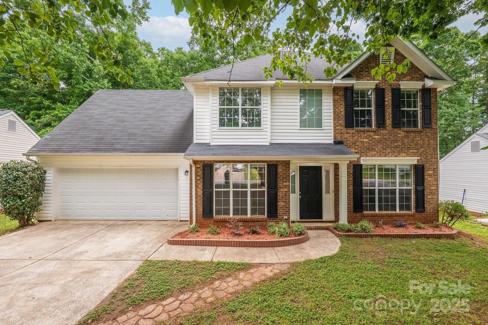 Property Photo:  8120 Vermilion Drive  NC 28215 